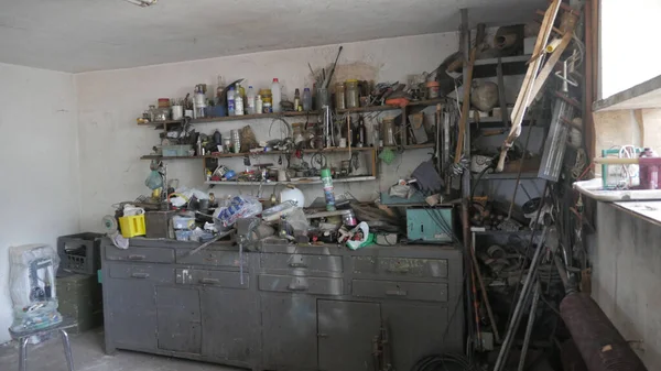Primo Piano Vecchi Attrezzi Garage — Foto Stock