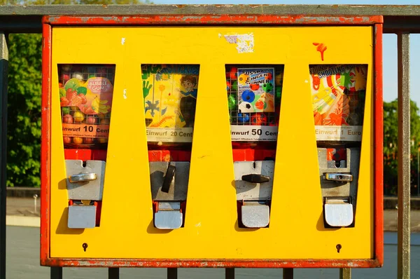 Old Chewing Gum Vending Machine Frankfurt Germany Use Decades Often — Stock Photo, Image