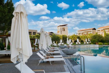 Yunanistan 'da tatiller, güzel tatil oteli Costa Navarino, Yunanistan' da lüks bir seyahat merkezi ve dünya kadar otantik deneyim sunuyor.