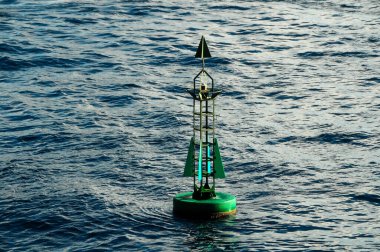 Kanarya Adası Limanında Yüzen Navigasyonel İşaret