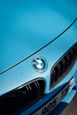 Baby Blue BMW - Paris 'te otomotiv ve klasik arabalar