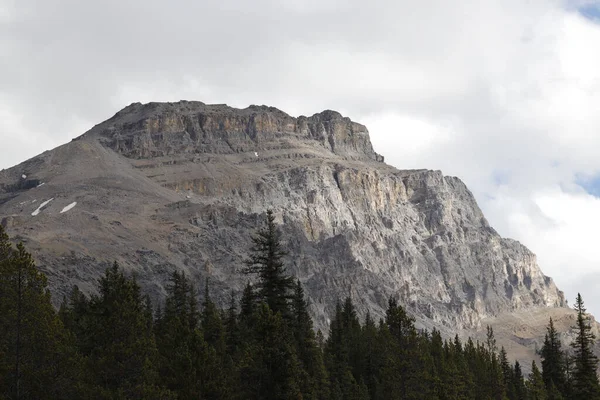 Piękna Skalista Fasada Góry Parku Narodowym Banff Kanada — Zdjęcie stockowe