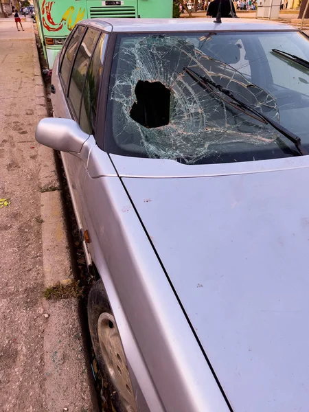 Broken Front Windshield Old Car Outdoors — Stock Photo, Image