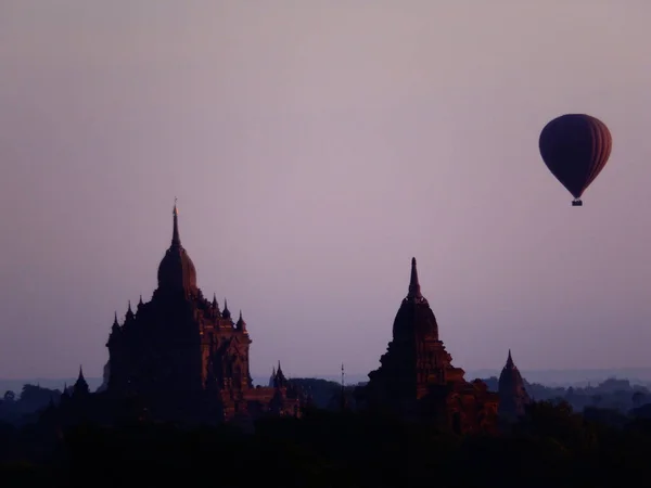 Une Belle Vue Sur Ballon Air Chaud Dessus Ville Bagan — Photo