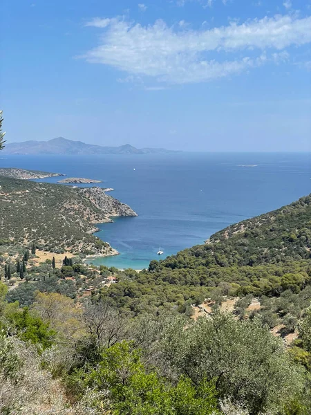 Colpo Verticale Bellissimi Alberi Verdi Colline Vicino Mare Nell Isola — Foto Stock