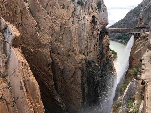 Belo Tiro Uma Ponte Cachoeira Caminito Del Rey — Fotografia de Stock