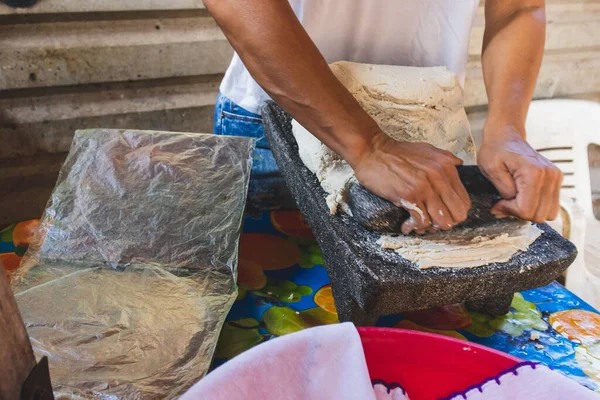 Mexican Woman Torturing Corn Mace Metate Wood Stove Make Homemade — Stock Photo, Image