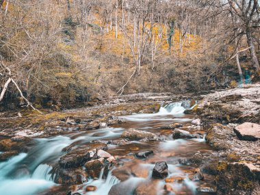 Dört Şelale Yürüyüşü 'nün doğal bir manzarası, Birleşik Krallık