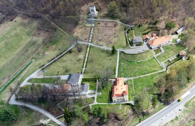 28 Aralık 1937 - 11 Şubat 1938 tarihleri arasında Romanya 'nın şair ve siyasetçi başbakanıydı.