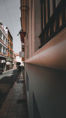 İspanya 'nın Puerto de la Cruz limanındaki şehir manzarasının manzarası.