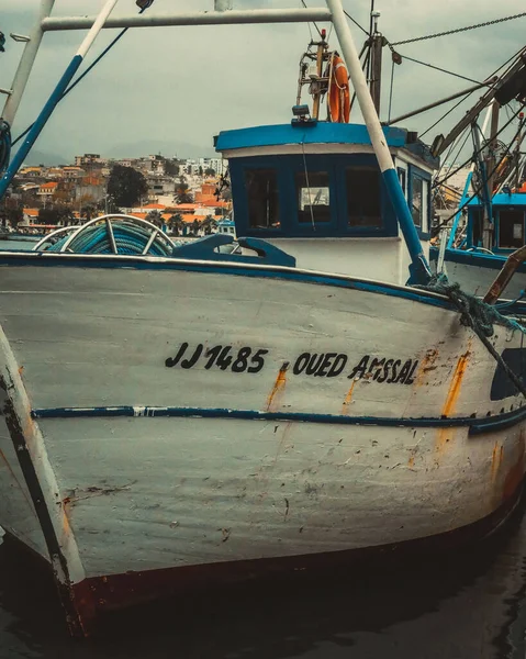 美しいボート アルジェリアの垂直閉鎖 — ストック写真