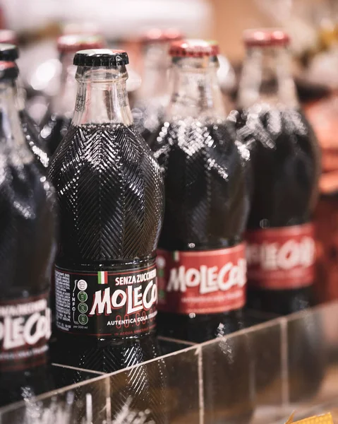 Bottles Stacks Molecola Supermarket — Stock Photo, Image