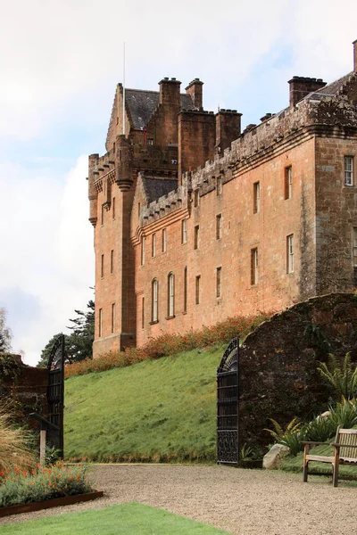 Vertical Shot Brodick Castle Isle Arran Scotland — Stock Photo, Image