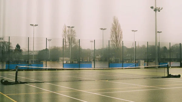 Una Cancha Tenis Vacía Complejo Deportivo —  Fotos de Stock
