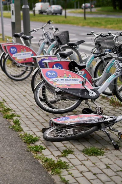 Řada Uzamčených Kol Firmy Nextbike Zaparkovaných Chodníku Městě — Stock fotografie