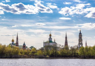 Kolomna şehrindeki Epifani Staro-Golutvin Manastırı 'nın güzel bir manzarası