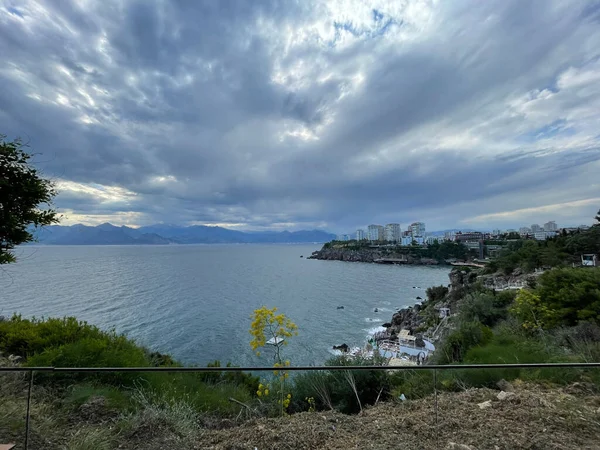 Una Vista Panoramica Bel Paesaggio Marino Cielo Nuvoloso Sfondo — Foto Stock