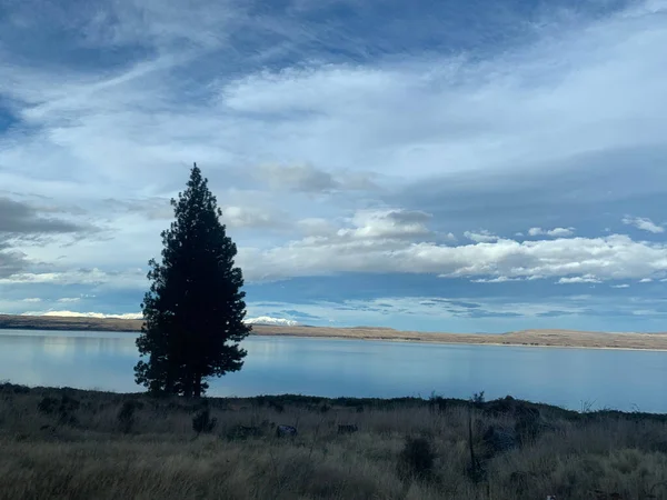 Krásný Výhled Jezero Zamračený Den — Stock fotografie