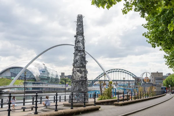 Newcastle Tyne Quayside Landmarks Blacksmith Needle Millennium Bridge Tyne Bridge — Stock Photo, Image