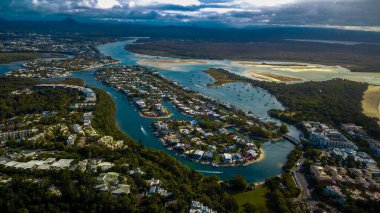 Günışığı Sahili, Queensland, Avustralya manzaralı
