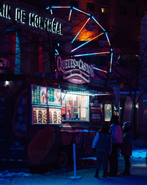 Piękne Ujęcie Kolejki Castor Stojącej Nocą Montrealu Kanada — Zdjęcie stockowe