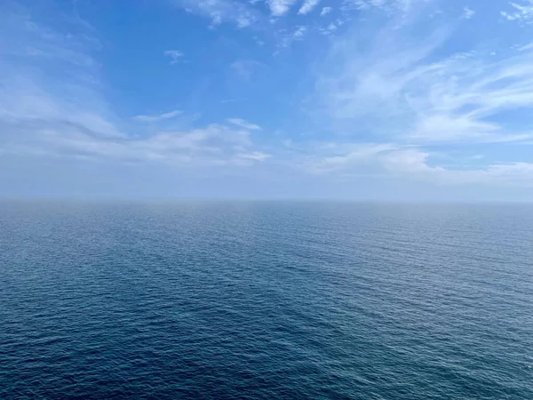 Een Prachtig Shot Van Een Zeegezicht Bewolkte Lucht — Stockfoto