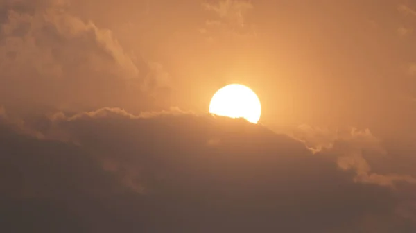 Evening Sun Partially Hidden Clouds Distance — Stock Photo, Image