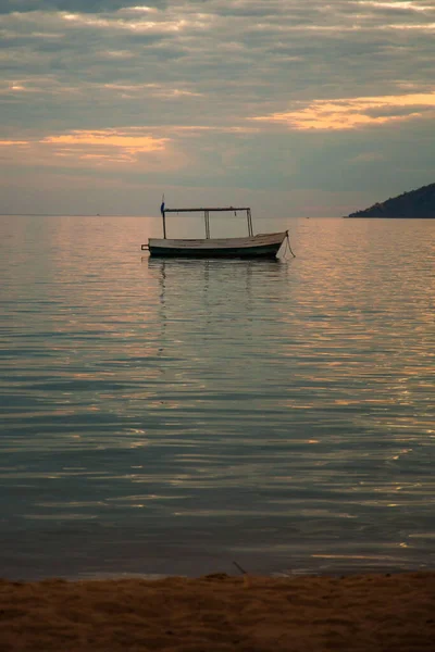 Beautiful Shot Boat Mountains Malawi Lake Africa Sunset Orange Sky — Stock Photo, Image