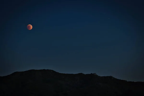 Una Vista Misteriosa Cielo Notturno Con Luna Rossa Los Angeles — Foto Stock