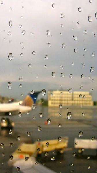 Closeup Water Drops Window View Charles Gaulle Airport — Stock Photo, Image