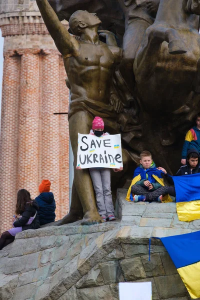 Děti Protestují Proti Ruské Invazi Ukrajiny Cumhuriyet Meydani Turecko — Stock fotografie