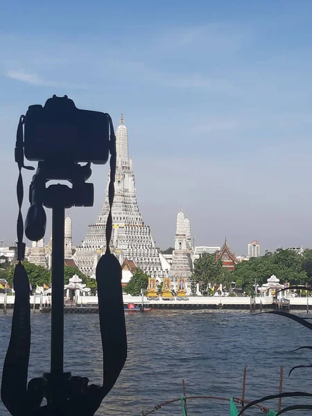 Fotografer Arbete Första Klass Kungliga Templet Wat Arun Bangkok Thailand — Stockfoto