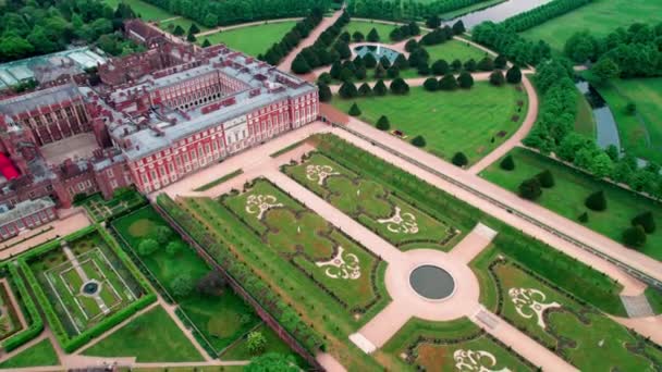 Beautiful Shot Hampton Court Palace — Stock Video
