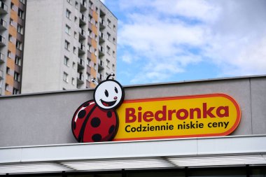 Polonya Biedronka süpermarketinin uğur kuşu logosu.