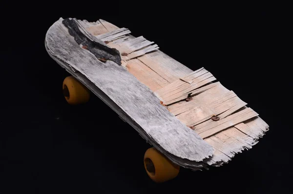 Estilo Vintage Concued Skateboard Sobre Fondo Negro —  Fotos de Stock