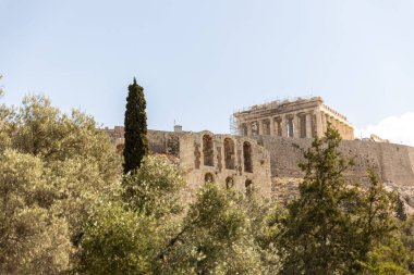 Yunanistan 'ın tarihi Atina kentinin manzaralı bir görüntüsü