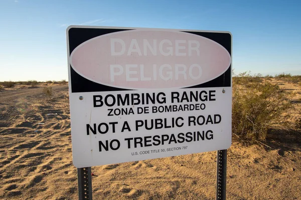 Крупный План Вывески Стрельбище Пустыне Калифорнии — стоковое фото