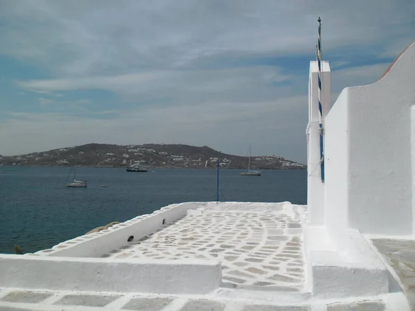 Edificio Cemento Bianco Con Vista Mare Grecia — Foto Stock