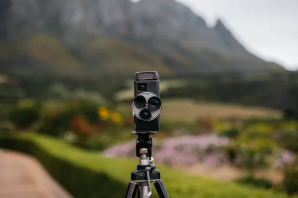 Una Messa Fuoco Selettiva Una Macchina Fotografica Natura — Foto Stock