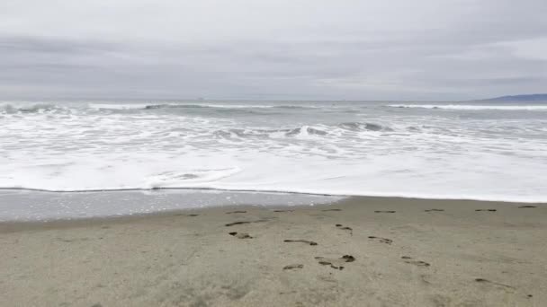 Tiro Ondas Oceano Pacífico Lambendo Praia Oceânica San Francisco — Vídeo de Stock