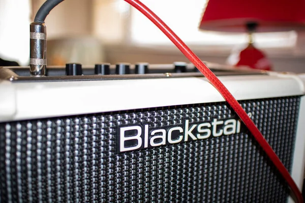 Augusta Usa Blackstar Amplifier Red Guitar Cord — Stock Photo, Image