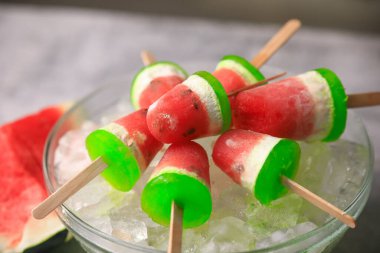 Karpuzlu dondurma, meyveli buzlu dondurma.