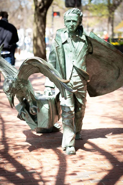 Posąg Edgara Allana Poe Bostonie Massachusetts — Zdjęcie stockowe