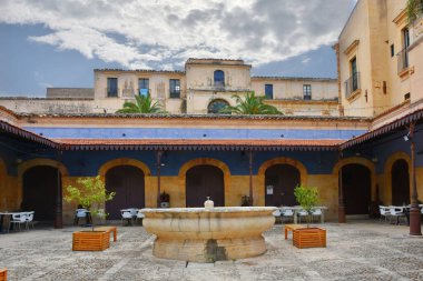 Sicilya 'da bir şehir olan Noto meydanındaki bir yangın UNESCO tarafından Dünya Mirası ilan edildi..