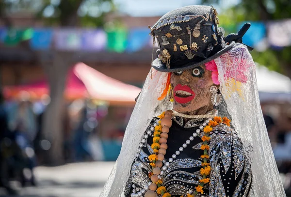 Las Cruces Ölüler Gününde Karnaval Kostümü Giymiş Bir Insan Manzarası — Stok fotoğraf