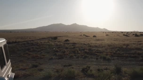 暗い天気の中で砂漠の美しい景色 — ストック動画