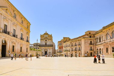 İtalya 'nın Sicilya kenti Syracuse' daki ana kasaba meydanı.