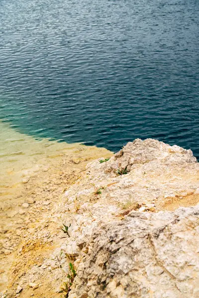 Wakacje Nad Brzegiem Błękitnej Wody Słonecznej Chorwacji Latem — Zdjęcie stockowe