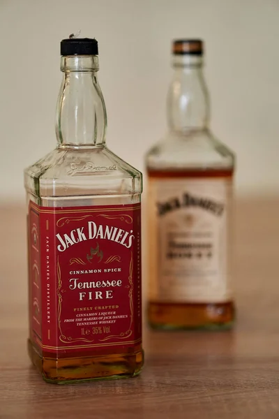 Uma Foto Vertical Jack Daniels Tennessee Fire Com Sabor Uísque — Fotografia de Stock