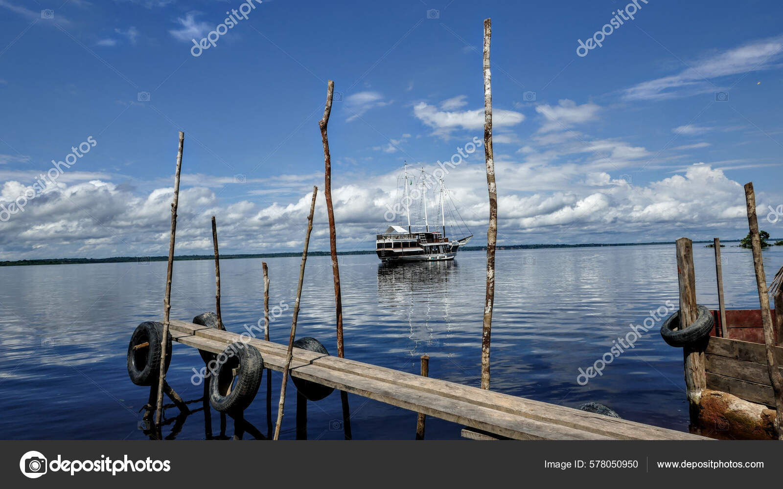 Красивый Вид Деревянный Пир Jetty Реке Амазонки Северу Манделы.